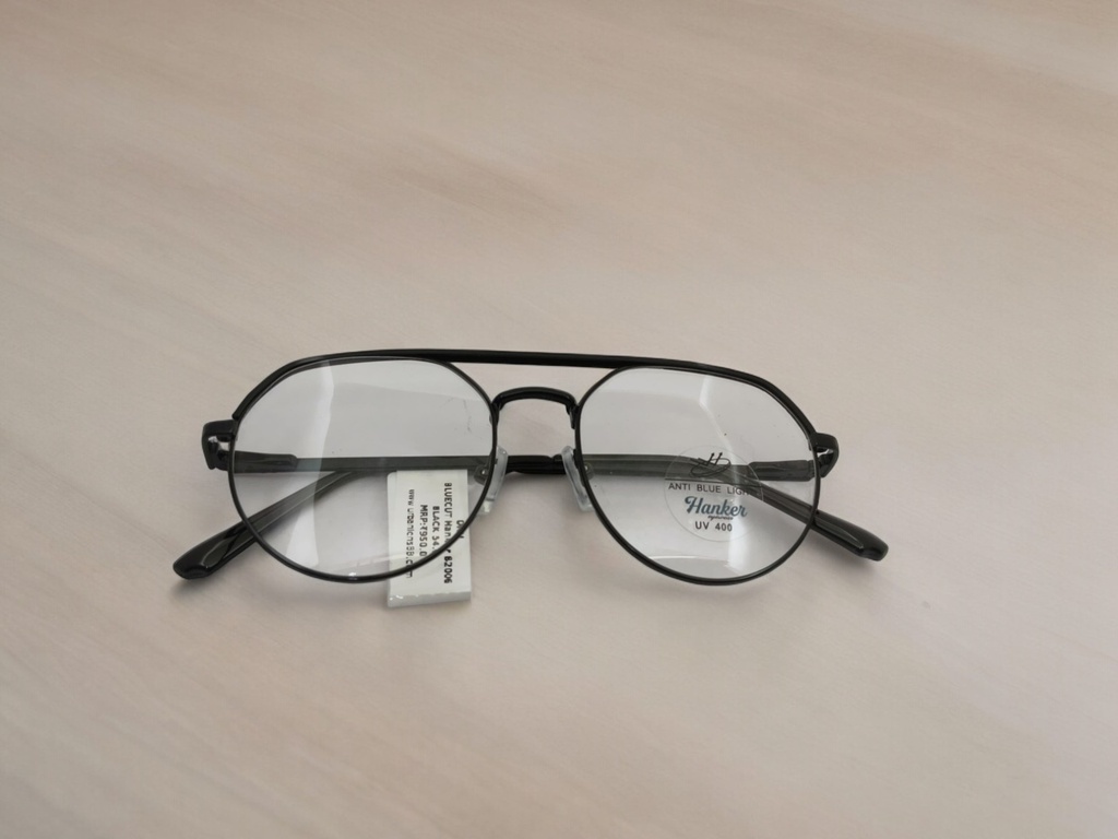 UL175577_03-Photoroom