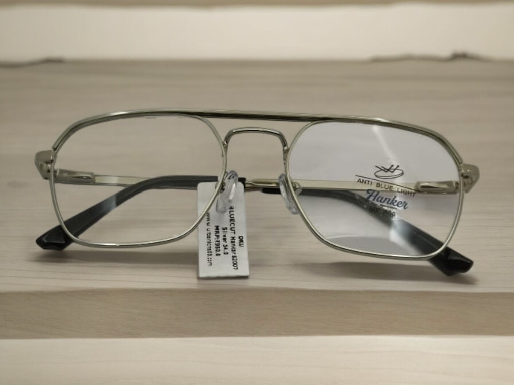 UL175533_03-Photoroom